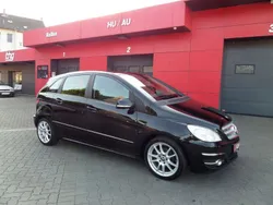 Schwarz Gebraucht 2010 Mercedes B180 Van / Kleinbus | 7.990 € (Etwas zu teuer)
