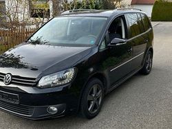 Schwarz Gebraucht 2014 VW Touran Highline Van / Kleinbus | 9.200 € (Fairer Preis)