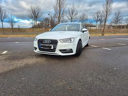 Weiß Gebraucht 2014 Audi A3 Ambition Limousine | 13.500 € (Fairer Preis)