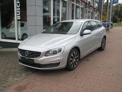 Silber Gebraucht 2018 Volvo V60 Linje Svart Kombi | 13.950 € (Fairer Preis)