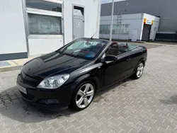 Schwarz Gebraucht 2009 Opel Astra Cabriolet Edition Cabrio | 3.800 € (Fairer Preis)