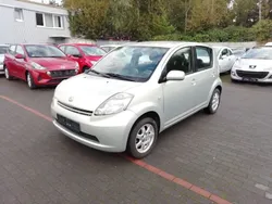Silber Gebraucht 2006 Daihatsu Sirion Kleinwagen | 1.690 € (Fairer Preis)
