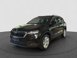 Schwarz Gebraucht 2024 Skoda Karoq Selection SUV | 30.890 € (Fairer Preis)