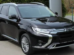 Schwarz Gebraucht 2021 Mitsubishi Outlander Basis SUV | 25.900 € (Fairer Preis)