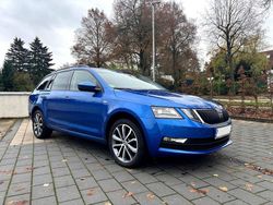 Blau Gebraucht 2019 Skoda Octavia Soleil Kombi | 16.999 € (Etwas zu teuer)