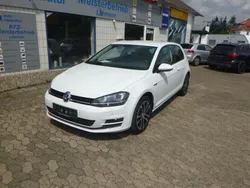 Weiß Gebraucht 2015 VW Golf VII LOUNGE Limousine | 5.995 € (Superpreis)