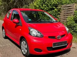 Rot Gebraucht 2009 Toyota Aygo Cool Kleinwagen | 3.690 € (Fairer Preis)