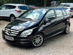 Schwarz Gebraucht 2011 Mercedes B160 Van / Kleinbus | 5.999 € (Fairer Preis)