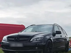Schwarz Gebraucht 2010 Mercedes 220 Kombi | 11.999 €