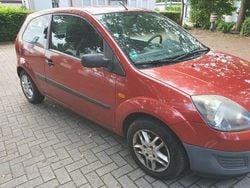 Rot Gebraucht 2006 Ford Fiesta Kleinwagen | 999 € (Guter Preis)