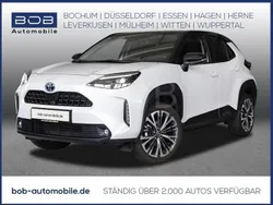 Weiss Gebraucht 2023 Toyota Yaris Cross Elegant SUV | 28.448 € (Guter Preis)