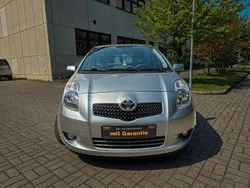Silber Gebraucht 2008 Toyota Yaris Team Limousine | 6.899 € (Etwas zu teuer)
