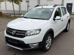Weiß Gebraucht 2015 Dacia Sandero Prestige Kleinwagen | 6.799 € (Fairer Preis)