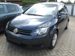 Blau Gebraucht 2010 VW Golf VI Trendline Limousine | 8.900 € (Etwas zu teuer)