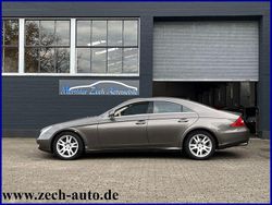 Grau Gebraucht 2006 Mercedes CLS350 Limousine | 3.950 €