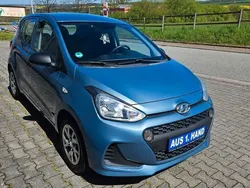 Blau Gebraucht 2017 Hyundai i10 Basis Kleinwagen | 6.980 € (Fairer Preis)