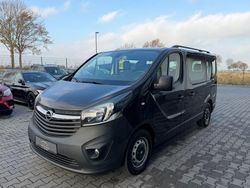 Schwarz Gebraucht 2015 Opel Vivaro Van | 14.950 € (Teuer)