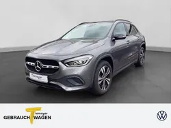 Grau Gebraucht 2020 Mercedes GLA200 Progressive SUV | 29.980 € (Fairer Preis)