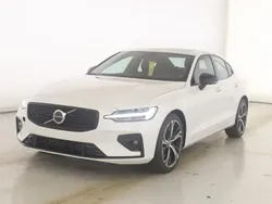 Crystal white / pearl Gebraucht 2024 Volvo S60 Plus Limousine | 34.900 € (Guter Preis)