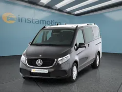 Grau Gebraucht 2023 Mercedes EQV300 Van / Kleinbus | 43.949 € (Guter Preis)