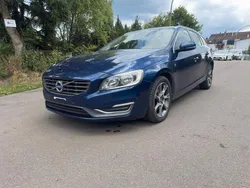 Blau Gebraucht 2015 Volvo V60 Ocean Race Kombi | 5.950 € (Fairer Preis)