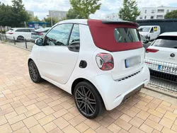 Weiß Gebraucht 2017 Smart ForTwo Cabrio Brabus Cabrio | 19.990 € (Fairer Preis)