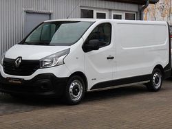 Weiß Gebraucht 2015 Renault Trafic Komfort Van / Kleinbus | 9.980 € (Guter Preis)