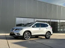 Silber Gebraucht 2015 Nissan X-Trail Acenta SUV | 13.990 € (Etwas zu teuer)