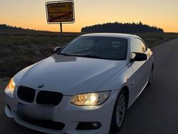Weiß Gebraucht 2011 BMW 320 Cabriolet M Sport Cabrio | 14.500 € (Fairer Preis)