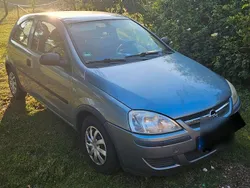 Grau Gebraucht 2004 Opel Corsa Kleinwagen | 350 € (Fairer Preis)