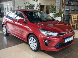 Schneeweiß Gebraucht 2021 Kia Rio Kleinwagen | 16.500 € (Teuer)