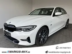 Alpinweiss iii Gebraucht 2021 BMW 330e Sport Line Limousine | 25.888 € (Fairer Preis)