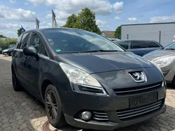 Schwarz Gebraucht 2011 Peugeot 5008 Active Van / Kleinbus | 4.900 € (Fairer Preis)