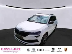 Weiss Gebraucht 2021 Skoda Karoq SportLine SUV | 30.770 € (Fairer Preis)