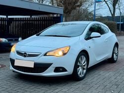 Weiß Gebraucht 2015 Opel Astra GTC Innovation Limousine | 5.450 € (Fairer Preis)