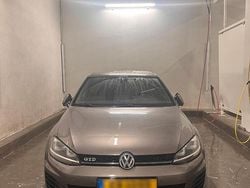 Grau Gebraucht 2016 VW Golf VII GTD Kleinwagen | 12.000 € (Fairer Preis)