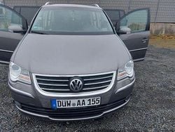 Grau Gebraucht 2009 VW Touran Highline Van / Kleinbus | 2.800 € (Guter Preis)