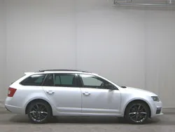 Moonweiss metallic Gebraucht 2017 Skoda Octavia RS Kombi | 10.990 € (Superpreis)