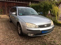 Silber Gebraucht 2004 Ford Mondeo Trend Kombi | 850 € (Superpreis)