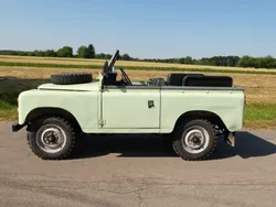 Grün Gebraucht 1978 Land Rover 88 SUV | 19.800 €
