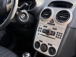 Silber Gebraucht 2007 Opel Corsa Kleinwagen | 1.300 € (Guter Preis)