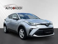 Shimmeringsilber metallic Gebraucht 2023 Toyota C-HR Team SUV | 27.785 € (Superpreis)