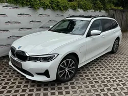 Weiß Gebraucht 2021 BMW 330e Advantage Kombi | 21.999 € (Fairer Preis)