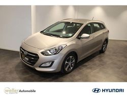Weiss Gebraucht 2016 Hyundai i30 Style Kombi | 10.430 € (Fairer Preis)