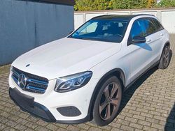 Weiß Gebraucht 2018 Mercedes GLC250 SUV | 28.980 € (Fairer Preis)