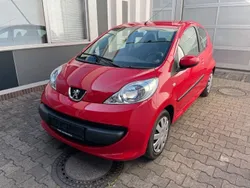 Rot Gebraucht 2008 Peugeot 107 Filou Kleinwagen | 4.995 €