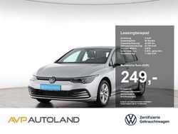 Reflexsilber metallic Gebraucht 2024 VW Golf VIII Life Limousine | 23.450 € (Guter Preis)