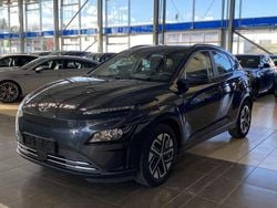 Schwarz dark knight / mic (metallic) Gebraucht 2023 Hyundai Kona Select SUV | 16.840 € (Superpreis)