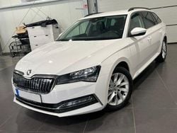 Weiß Gebraucht 2020 Skoda Superb Kombi | 20.495 € (Guter Preis)