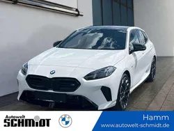 Alpinweiß uni Gebraucht 2024 BMW M135 Shadowline Kleinwagen | 47.990 €